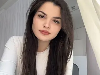 Shows MiaaMitchel