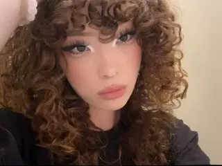 Live YangConnie